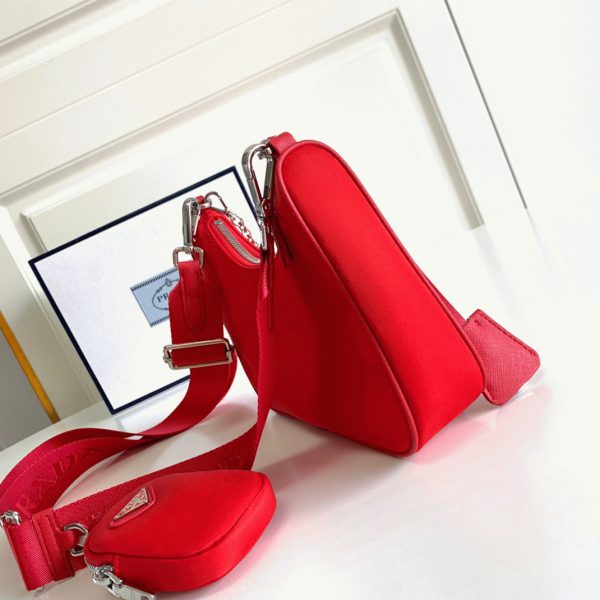 Réplique sac bandoulière Prada Re-Edition en rouge – Image 9