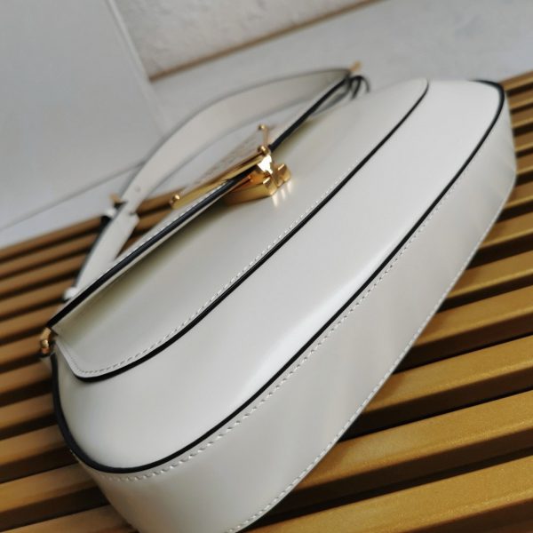 Contrefaçon sac bandoulière Prada en blanc – Image 9