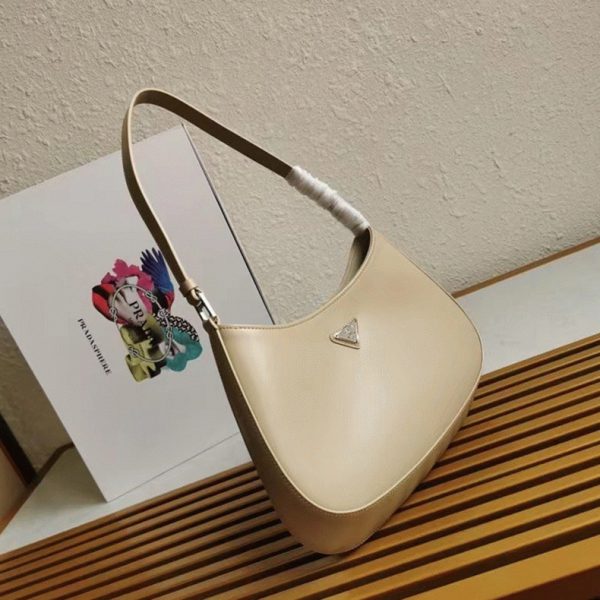 Réplique sac Prada Cleo grand modèle en beige – Image 8