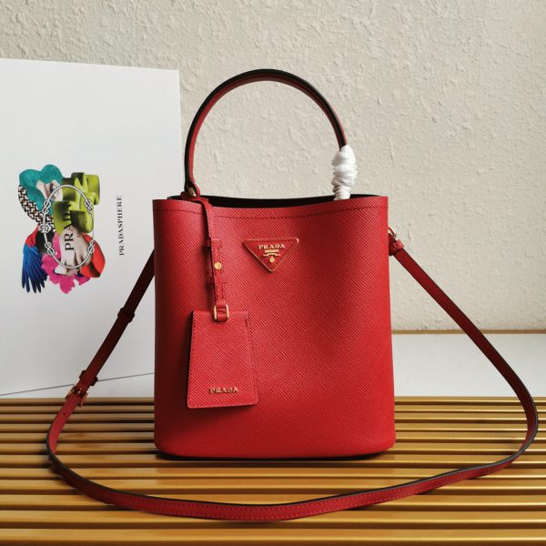 Faux panier Prada moyen modèle en rouge – Image 7