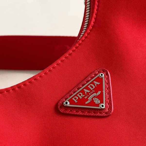 Réplique sac bandoulière Prada Re-Edition en rouge – Image 7