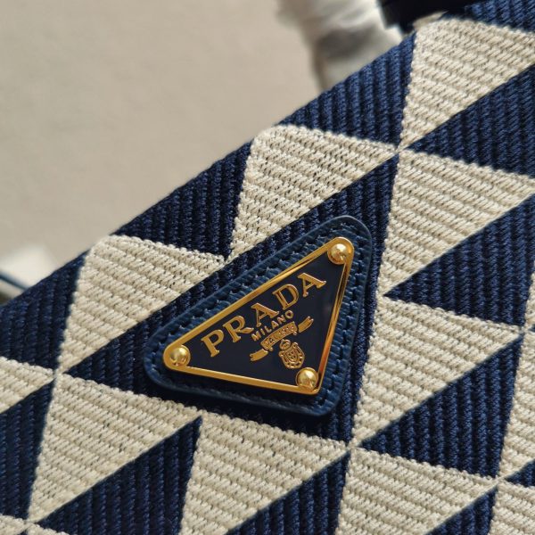 Faux grand sac Prada Symbole en tissu jacquard blanc/bleu – Image 5