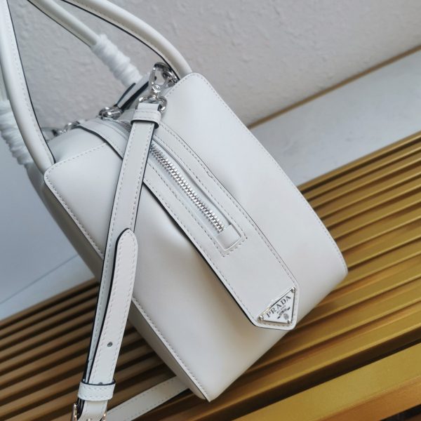 Imitation sac Prada Supernova petit modèle à poignée en cuir blanc – Image 6