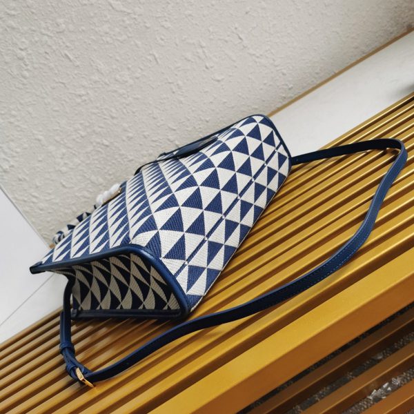 Contrefaçon petit sac Prada Symbole en tissu jacquard blanc/bleu – Image 2