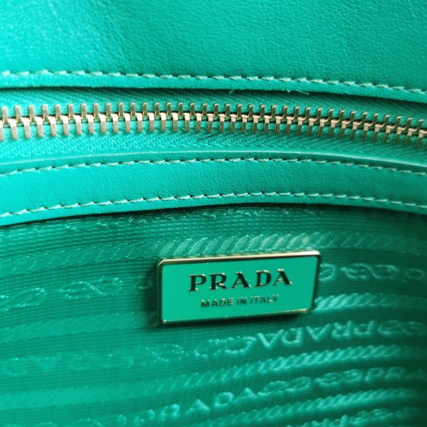 Faux grand sac Prada Symbole en tissu jacquard vert/blanc – Image 8