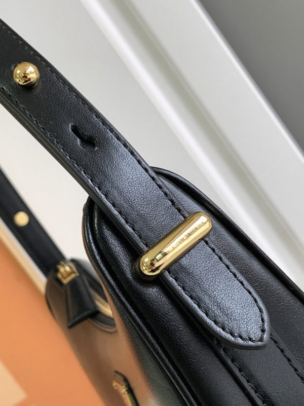 Réplique du sac Prada Arqué format épaule en noir – Image 9