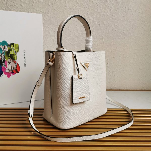 Réplique panier Prada moyen modèle en blanc – Image 9