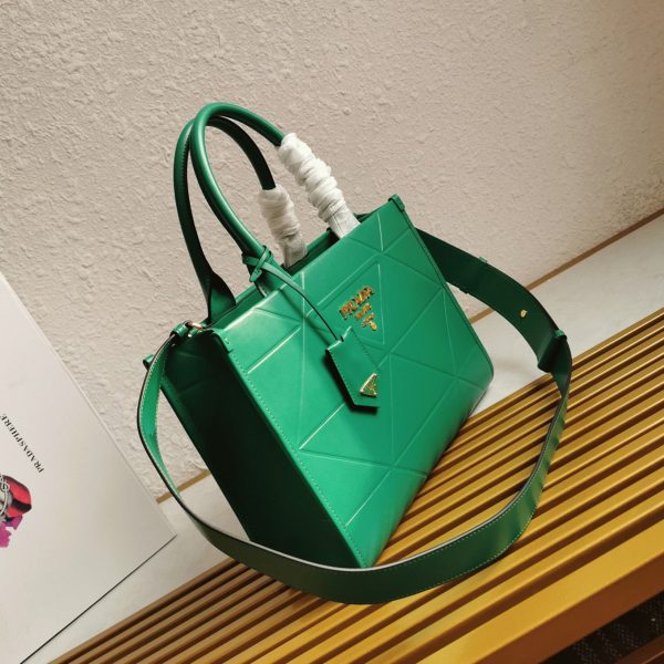 Contrefaçon petit sac Prada Symbole avec surpiqûres en vert – Image 2