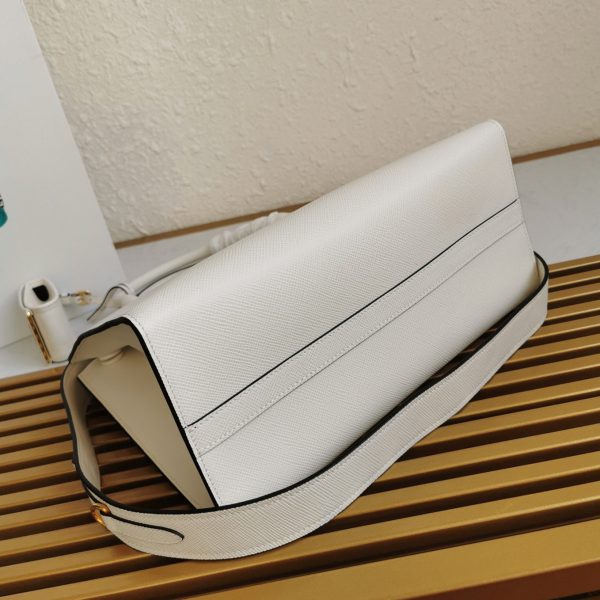 Faux sac Prada Monochrome moyen modèle en blanc – Image 6