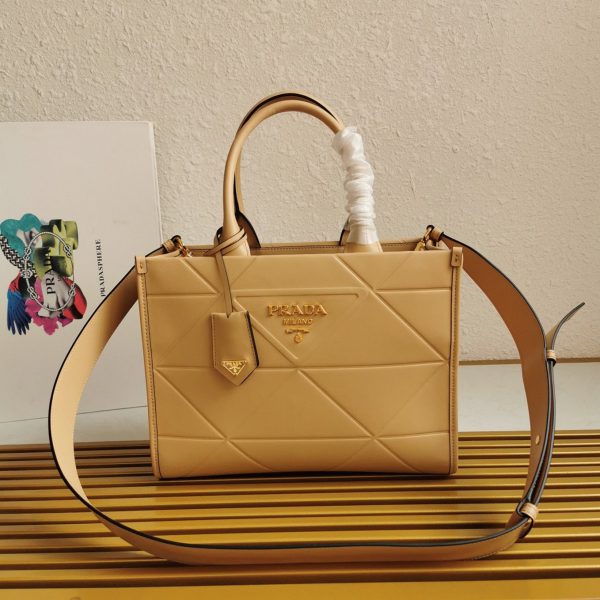 Imitation petit sac Prada Symbole avec surpiqûres en beige – Image 5