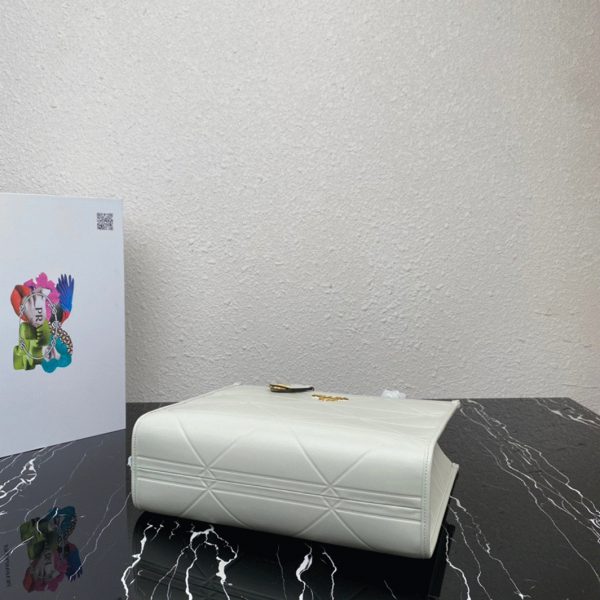 Réplique petit sac Prada Symbole avec surpiqûres en blanc – Image 4