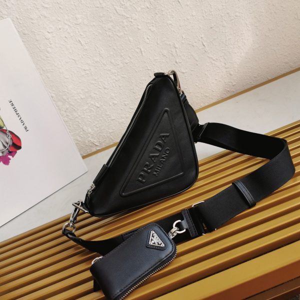 Contrefaçon sac bandoulière Prada Triangle en noir – Image 5