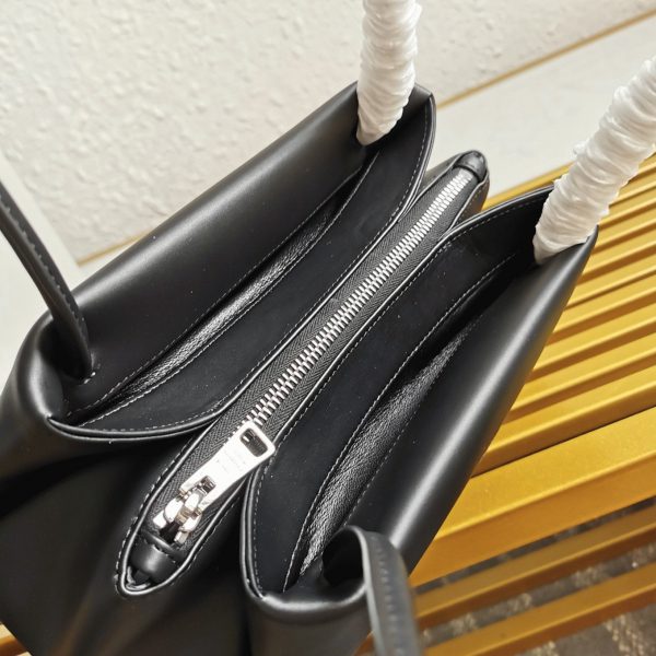 Réplique sac bandoulière Prada Supernova petit modèle en noir – Image 9