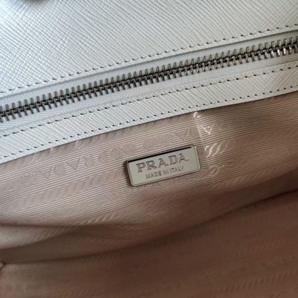 Fausse version du sac Prada Galleria mini format en blanc – Image 3