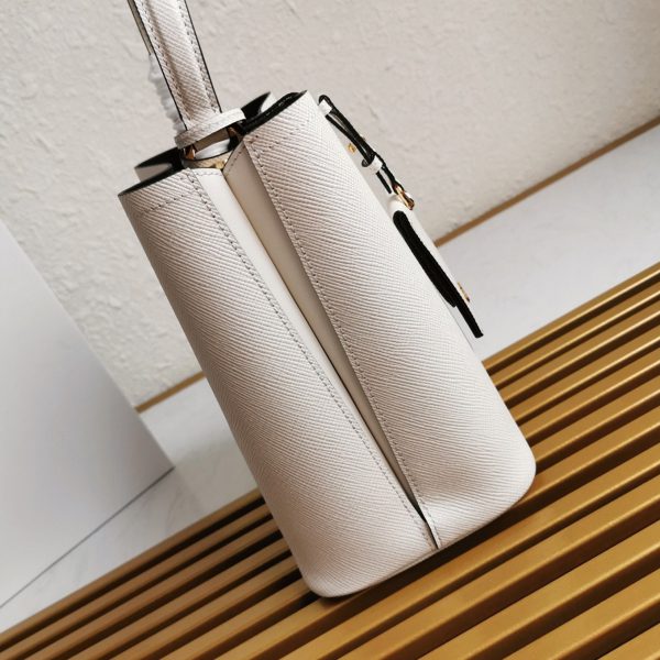 Réplique panier Prada moyen modèle en blanc – Image 4