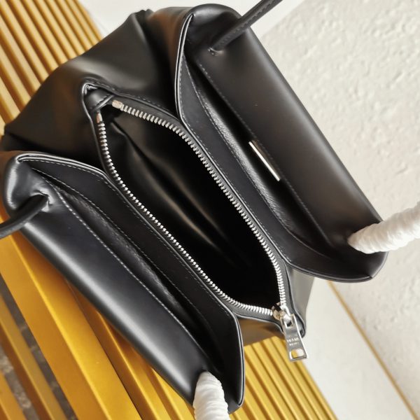 Réplique sac bandoulière Prada Supernova petit modèle en noir – Image 8