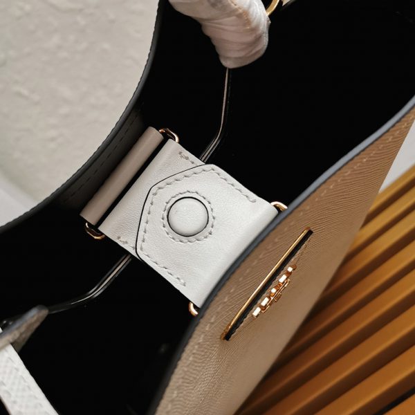 Réplique panier Prada moyen modèle en blanc – Image 3