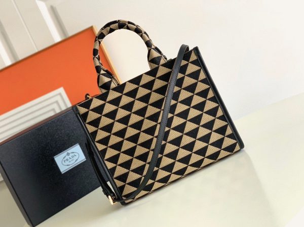 Réplique petit sac Prada Symbole en tissu jacquard noir/beige – Image 6
