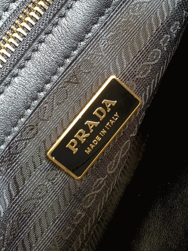 Réplique petit sac Prada Symbole en tissu jacquard noir/beige – Image 3