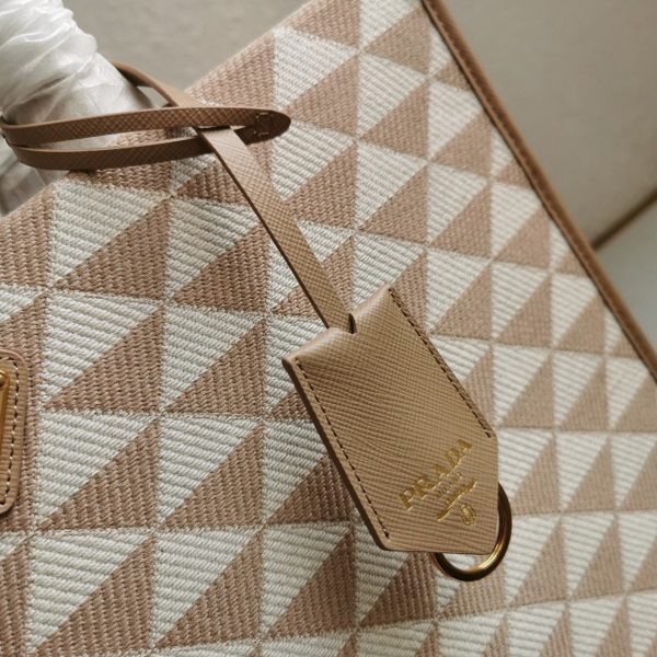 Contrefaçon grand sac Prada Symbole en tissu jacquard beige/blanc – Image 7