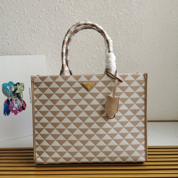 Contrefaçon grand sac Prada Symbole en tissu jacquard beige/blanc – Image 4