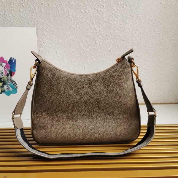 Faux sac bandoulière Prada en gris – Image 9