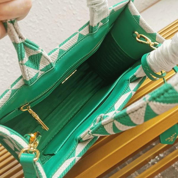 Réplique petit sac Prada Symbole en tissu jacquard vert/blanc – Image 5