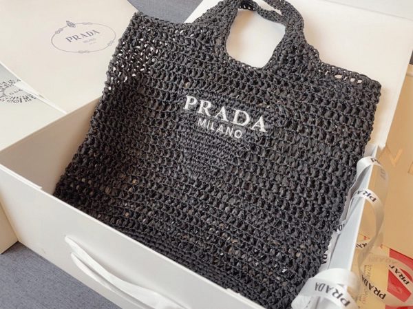 Faux grand cabas Prada en raphia tressé noir – Image 5