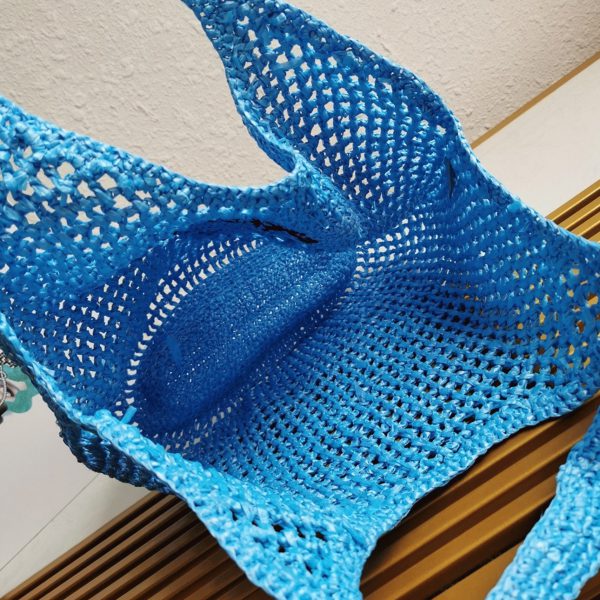 Grand cabas Prada en raphia tressé bleu – Image 8