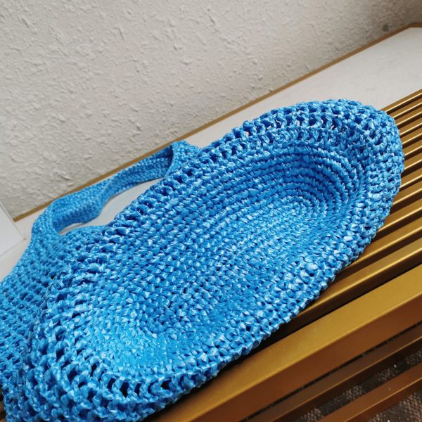 Grand cabas Prada en raphia tressé bleu – Image 7