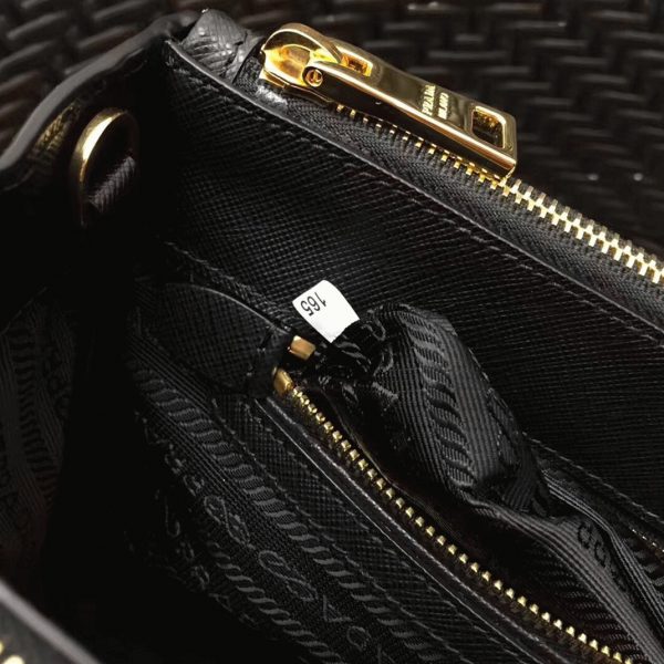 Réplique du sac Prada Galleria moyen format en noir – Image 3