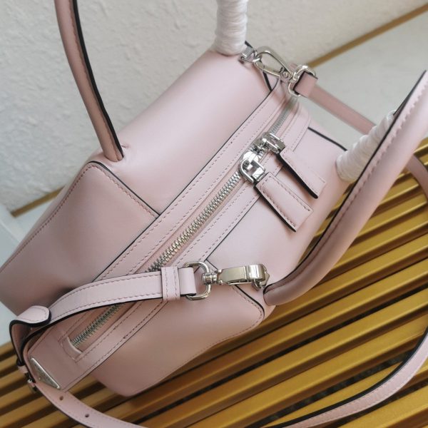 Contrefaçon sac Prada Supernova petit modèle à poignée en cuir rose – Image 9