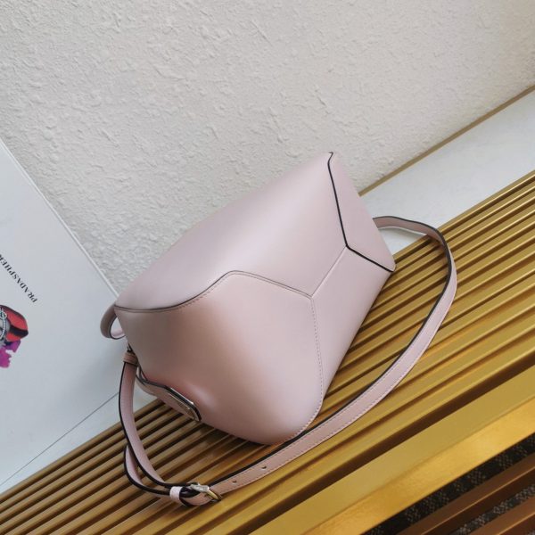 Contrefaçon sac Prada Supernova petit modèle à poignée en cuir rose – Image 6