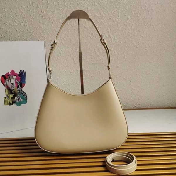 Réplique sac Prada Cleo petit modèle en beige – Image 3