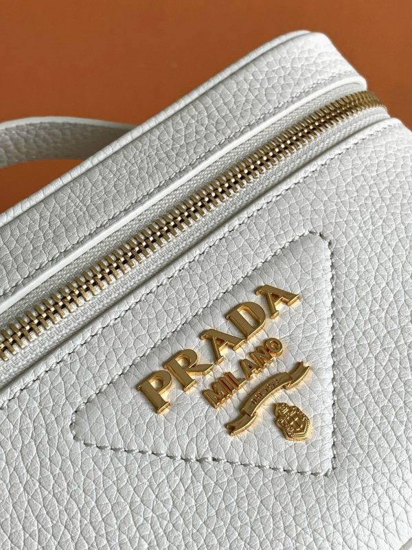 Contrefaçon mini vanity Prada en blanc – Image 6