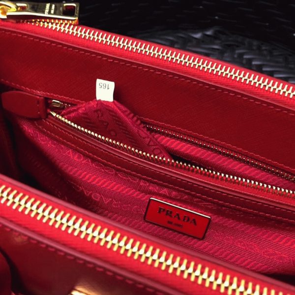 Meilleure réplique du sac Prada Galleria moyen format en rouge – Image 7