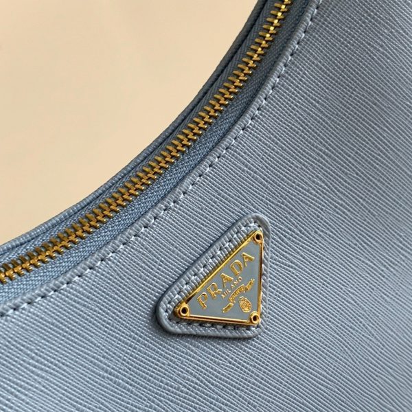 Faux sac bandoulière Prada Re-Edition en bleu – Image 3