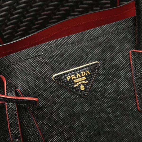 Imitation sac cabas Prada Double Medium en noir – Image 10