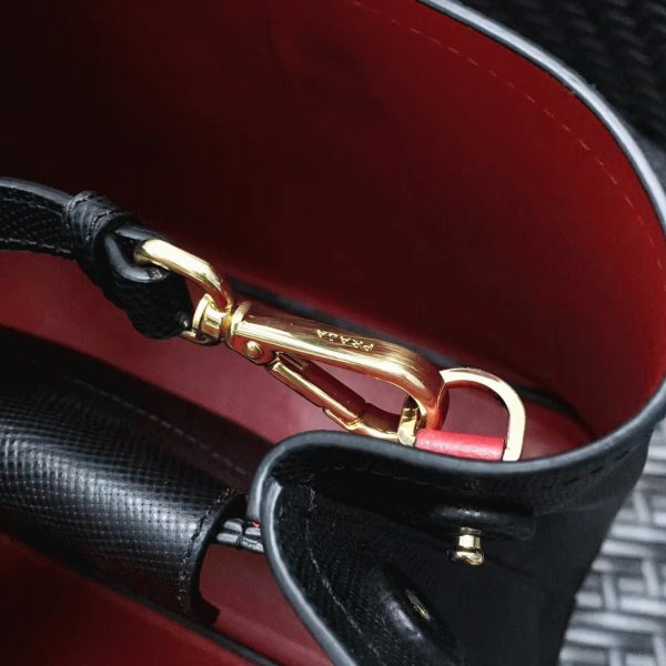 Imitation sac cabas Prada Double Medium en noir – Image 4
