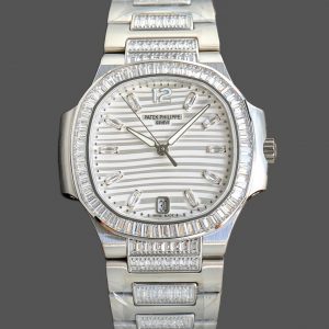 Patek Philippe Nautilus Femme Or Blanc Lunette Sertie de Diamants 7118