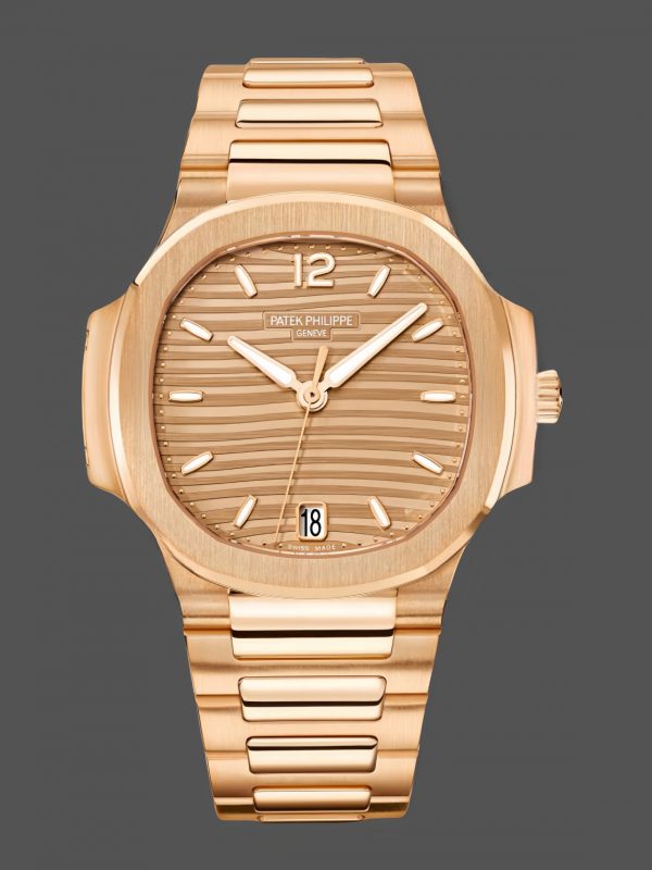 Réplique Patek Philippe Nautilus 7118 1R 010 Montre Homme 40mm