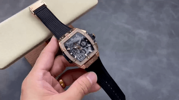 Hublot Spirit of Big Bang King Gold Diamants 42 mm 642.OX.0180.RX.1104 – Image 2