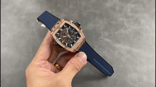 Hublot Spirit Of Big Bang Chronographe 642.OX.7180.RX 42MM Montre Réplique – Image 2