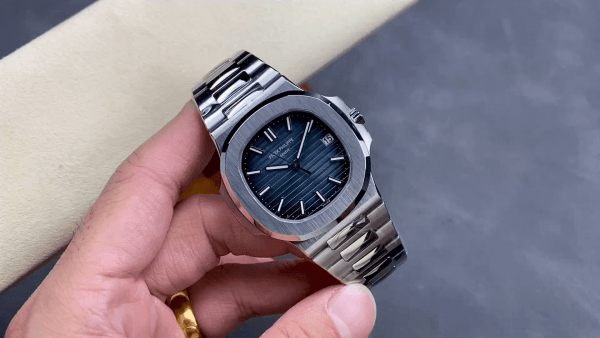 Réplique Patek Philippe Nautilus 5711 1A Cadran Bleu 40mm Montre Homme – Image 2