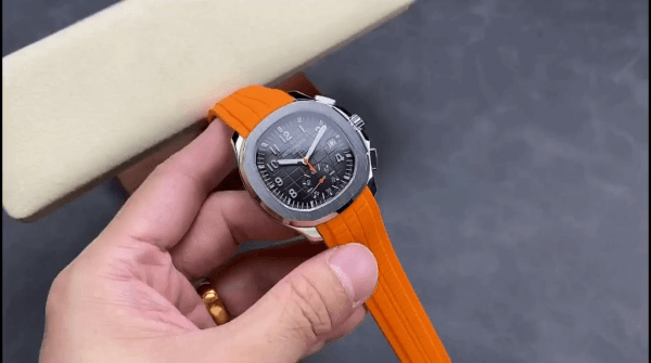 Réplique Patek Philippe Aquanaut 5968A 001 Chronographe Bracelet Caoutchouc Orange 42mm – Image 2