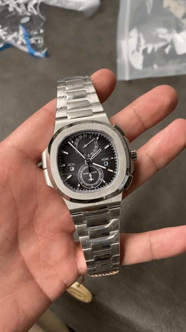 Patek Philippe Nautilus Acier Inoxydable Cadran Noir 5990 1A 011 – Image 2