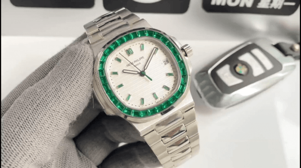 Réplique Patek Philippe Nautilus 5711 113P 01 Montre Homme 40mm – Image 2