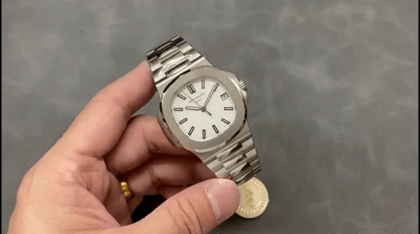 Réplique Patek Philippe Nautilus 5711 1A 011 Cadran Blanc Montre Homme 40mm – Image 2
