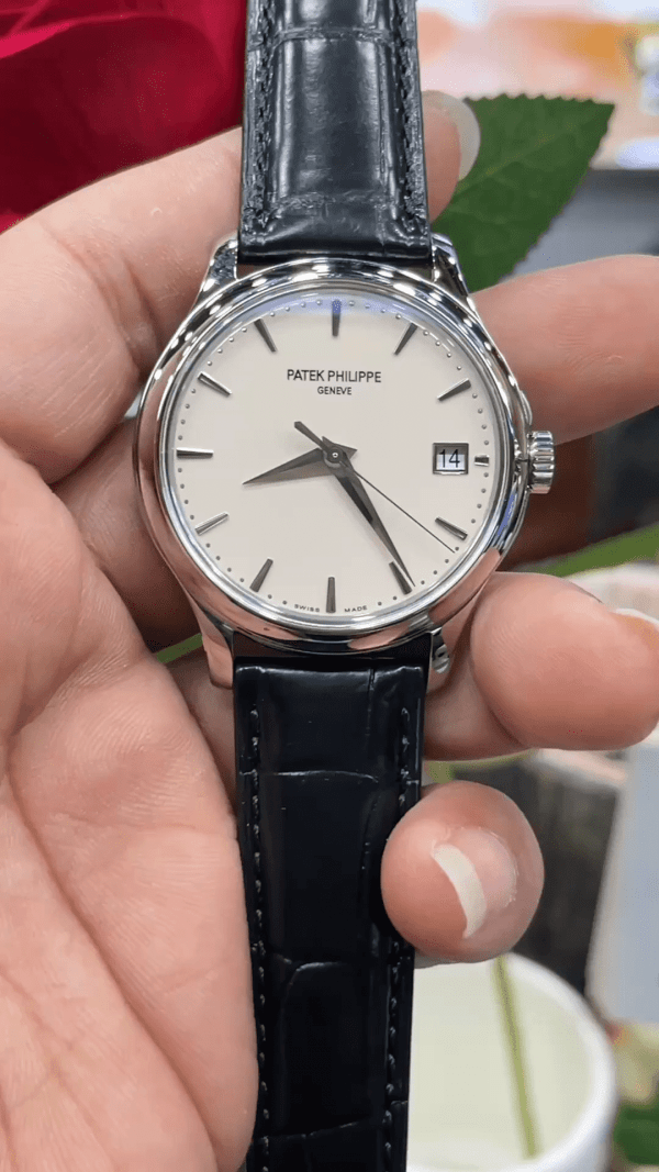 Réplique Patek Philippe Calatrava 5227G 001 Montre Homme 40MM – Image 2
