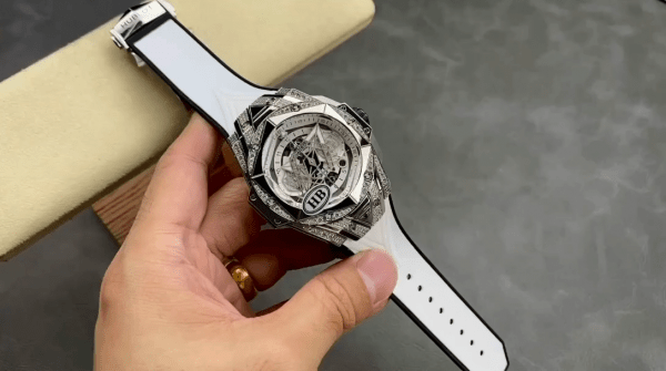 418.NX.2001.RX.1604.MXM20 Hublot Big Bang Partenariats Sang Bleu II Titane Diamant – Image 11